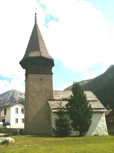 die alte reformierte Kirche Davos Monstein (Kanton Graubünden)