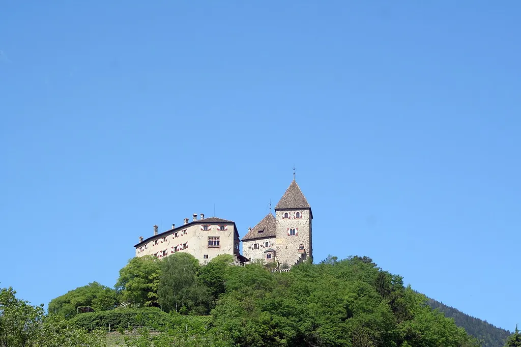 Wehrburg in Prissian