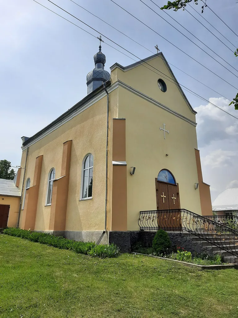 Колишній костел - зараз церква Всіх Святих (1895 р., реставрована 1994 р.) Городниця Чортківський р-н, Тернопільська обл.