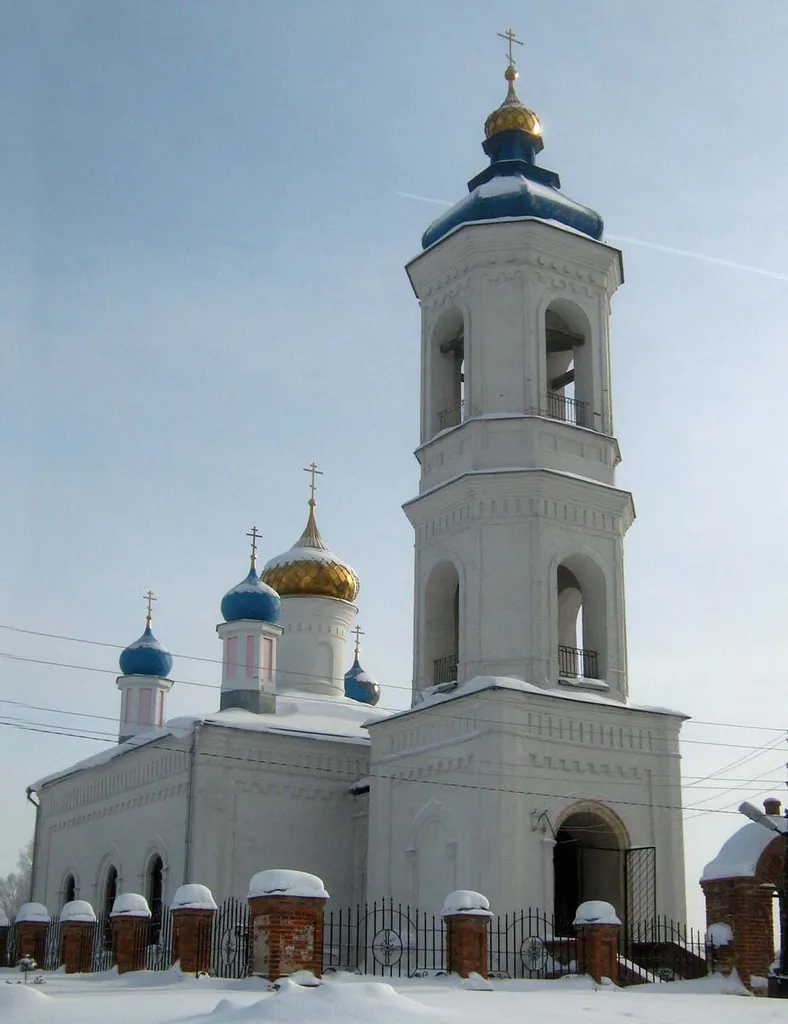 Восстановленная церковь Рождества Богородицы (Москва и Московская область, Дмитров, Торговая площадь)