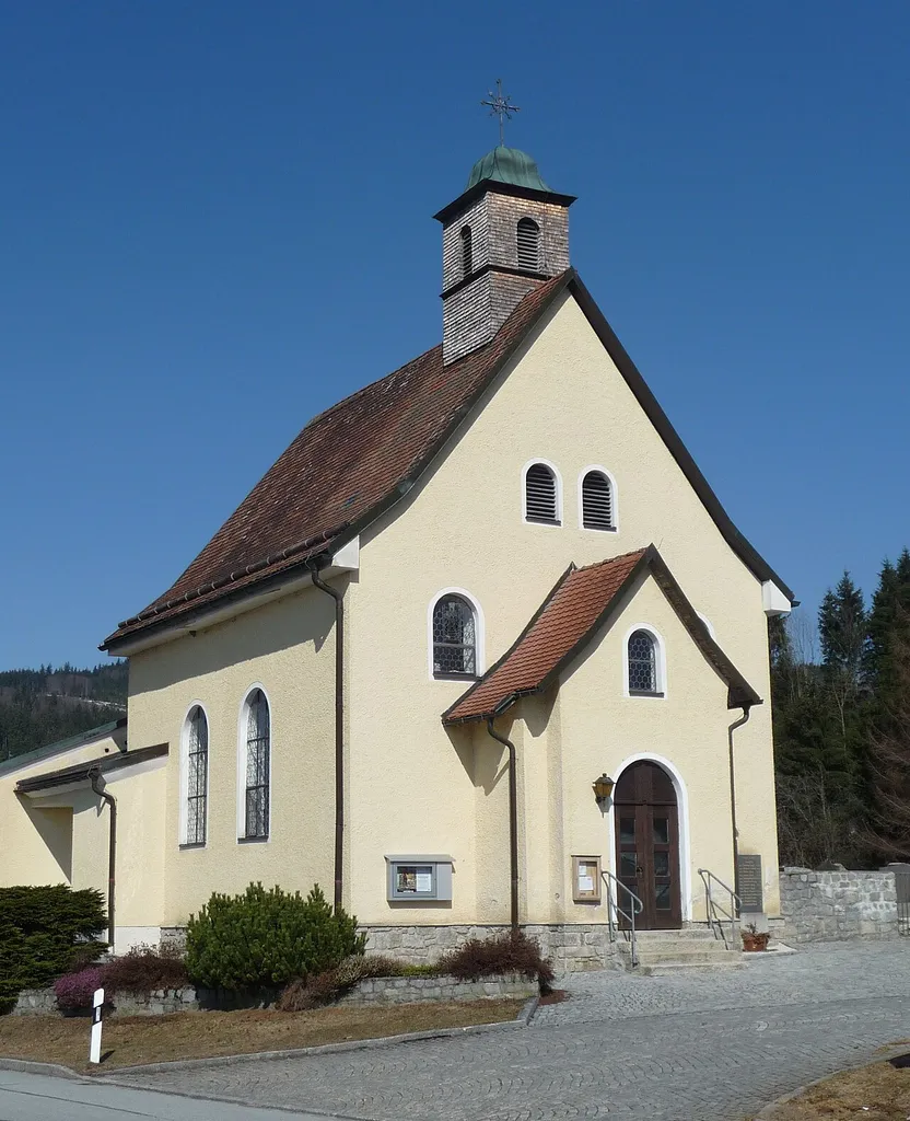 Die Filialkirche Hl. Familie in Unterzwieselau
