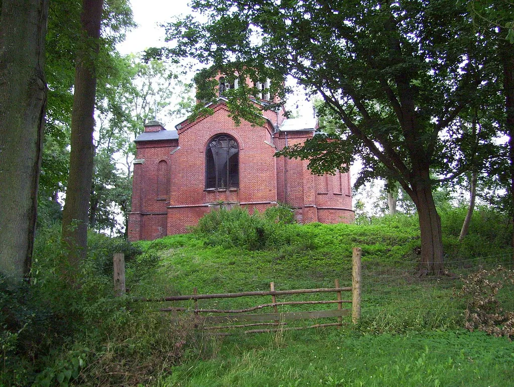 Burgberg Wolde mit Ruine der Kirche