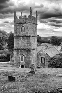 Churchyard cross in Lanhydrock churchyard