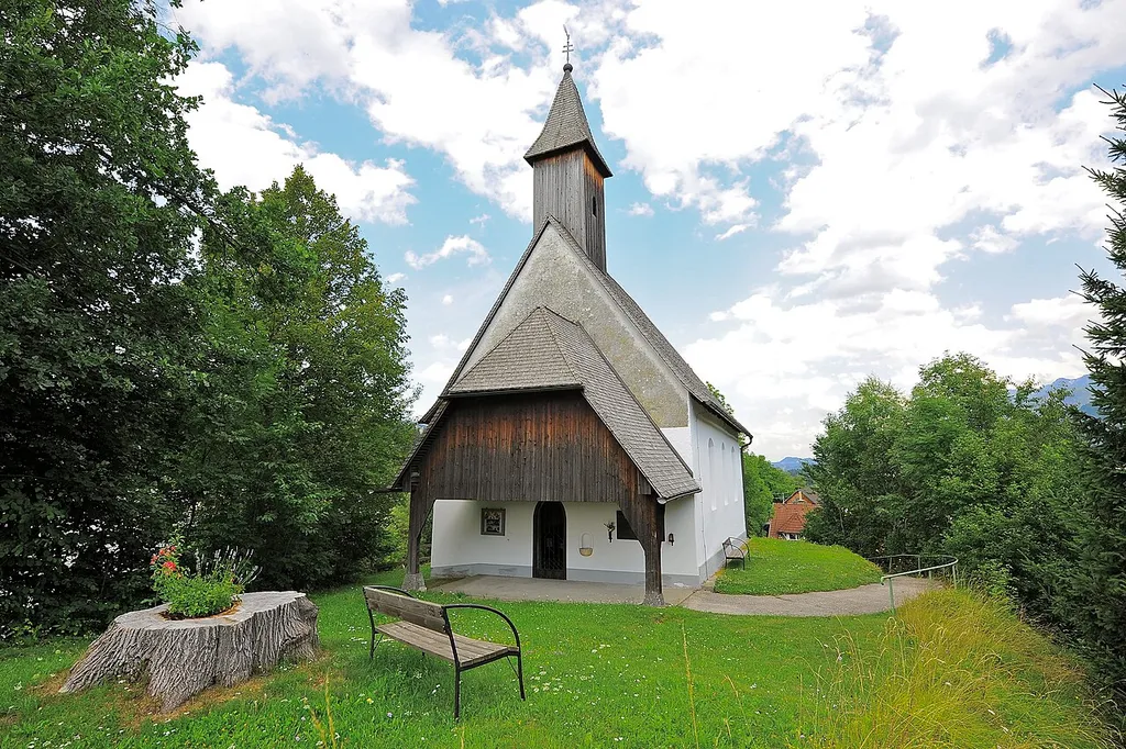 Subsidiary church Saint Ruprecht and cemetery at Poeckau, municipality Arnoldstein, district Villach Land, Carinthia / Austria / EU