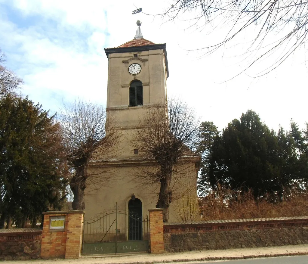 Denkmalgeschützte Dorfkirche von Fahrland, Ketziner Straße, erbaut 1709
