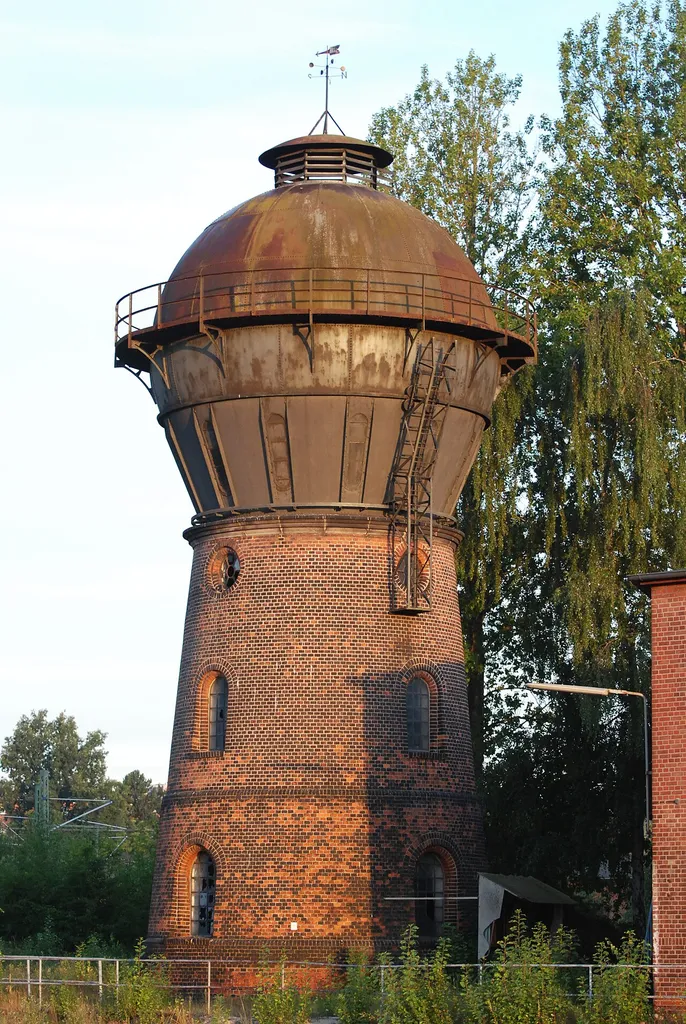 Ehemaliger Wasserturm auf dem Betriebsgelände der Bahn in Lübeck