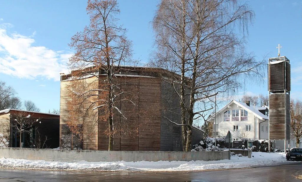 Kreuz-Christi-Kirche in Höhenkirchen