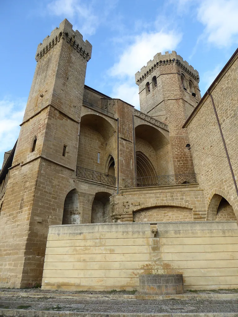 Iglesia-fortaleza de Santa María de Ujué