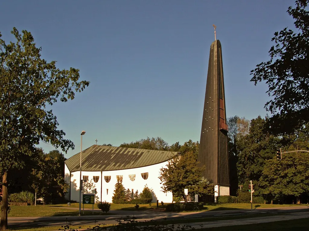 Ev. Pauluskirche in Wolfsburg. Archtitekt: Gerhard Langmaack