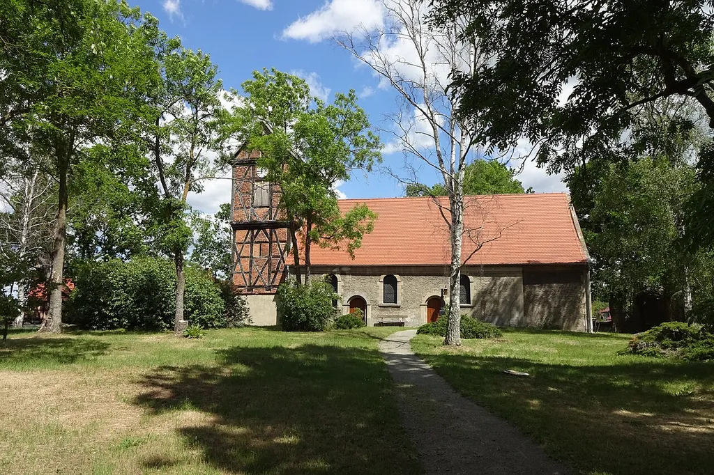 Groß Garz ist ein Ortsteil der Gemeinde Zehrental im Landkreis Stendal in Sachsen-Anhalt.