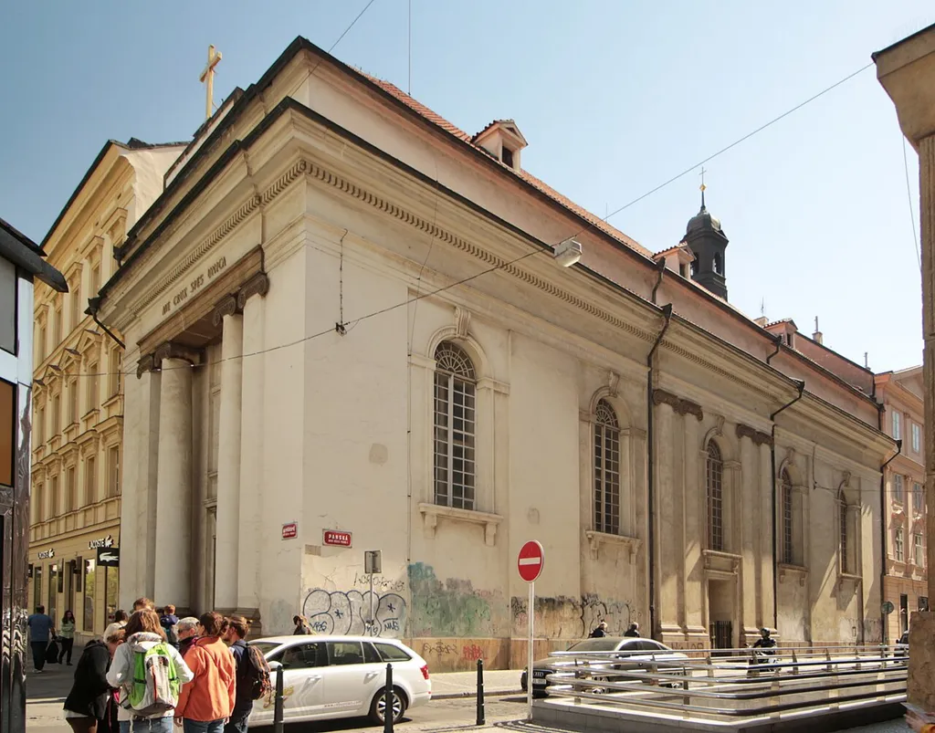 Kostel Svatého Kříže v Praze Na příkopech