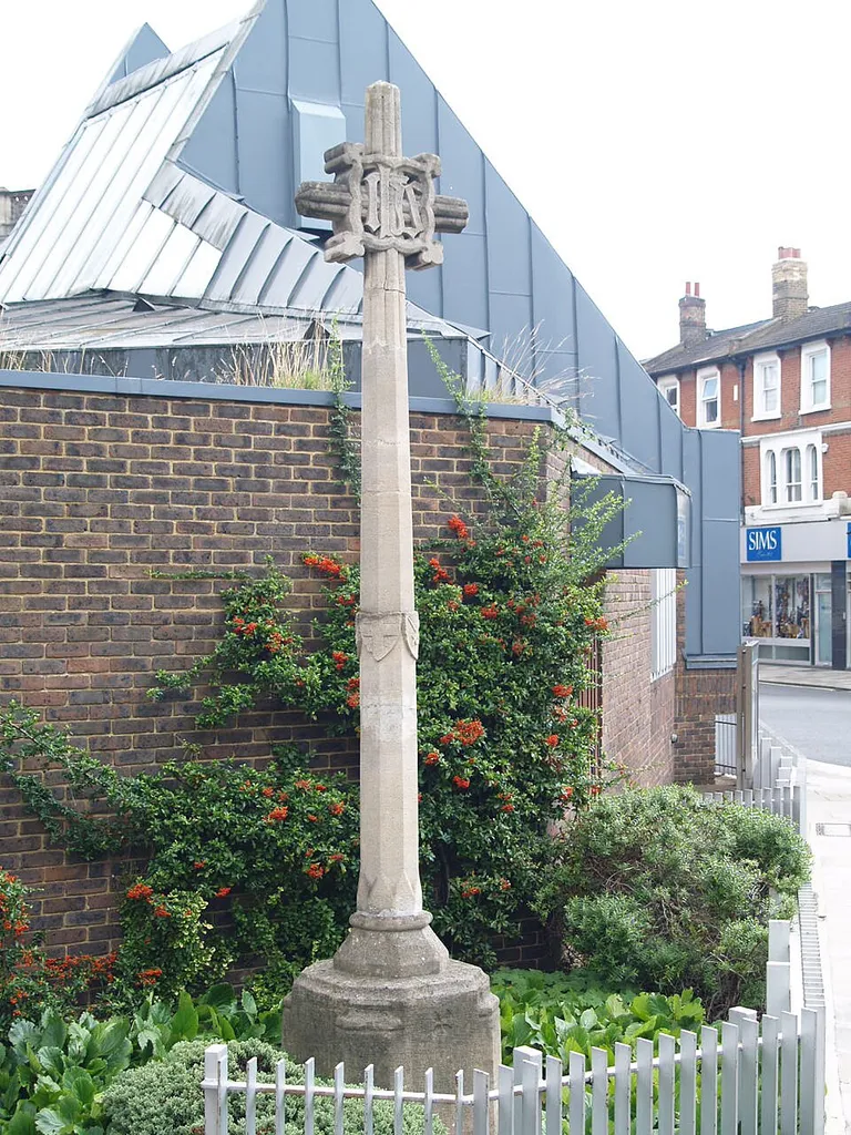 Parish Church of saints Pter and Paul, Church Road, Teddington - War Memorial