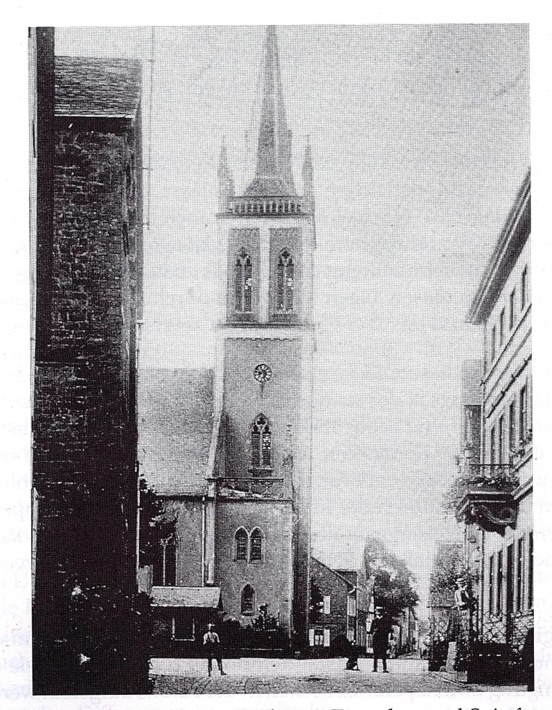Friedrich Schmitt u.a.: Ortsgeschichte Langenlonsheim, Wiesbaden 1991 (hrsg. von der Ortsgemeinde Langenlonsheim), S. 331