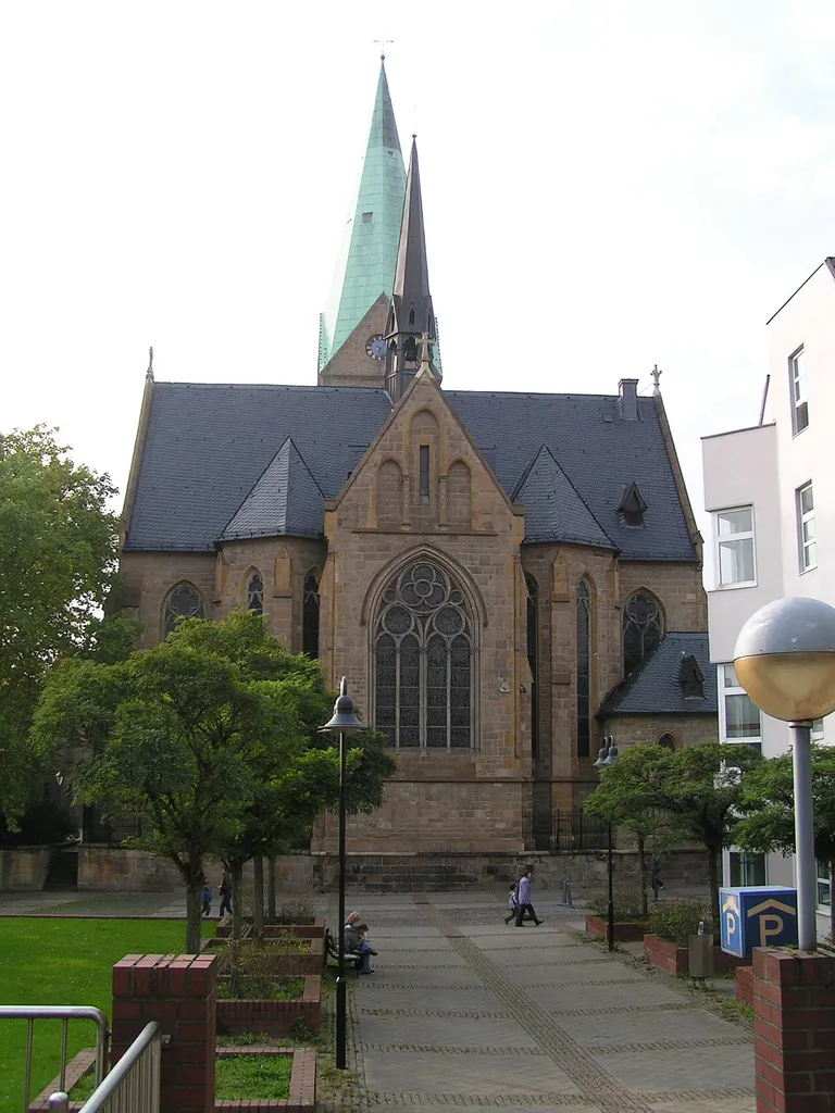 : Ansicht der Propsteikirche St. Gertrud von Brabant in Wattenscheid Source: own work Date: Sept 2007, Bochum-Wattenscheid, Germany Author: Maschinenjunge Licence: GFDL, cc-by 3.0