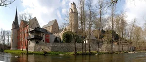 Burganlage, heute Heimatmuseum und Hotel Stein 1