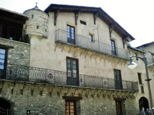 Casa d'Areny-Plandolit