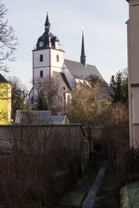 Sachgesamtheit Unser Lieben Frauen (Mittweida) mit Kirchhof und anschließendem Alten Friedhof mit folgenden Einzeldenkmalen: Pfarrkirche, 19 Grabmale an der Kirchwand, 6 Grabmale auf dem Kirchhof, 5 Grabmale und 4 Grabanlagen auf dem Alten Friedhof