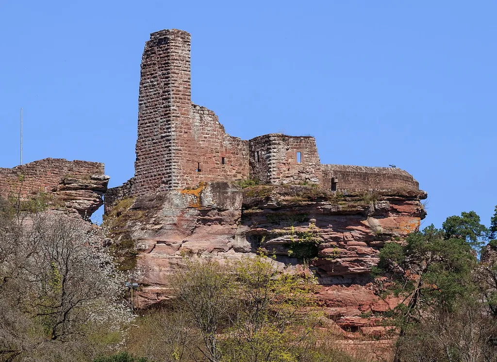 View of the Grafendahn Castle from the south, Palatinate Forest, Dahn, Germany.