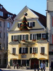 Arnulfsplatz 3 (Regensburg)