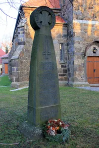 Denkmal für die Gefallenen des Ersten Weltkrieges Luppa (vor der Kirche)