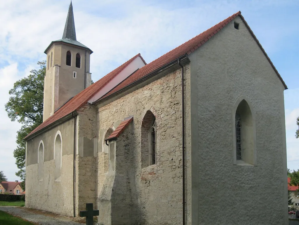 Szczepanów - kościół parafialny p.w. MB Różańcowej (zabytek nr 1689 z dn. 12.05.1966)