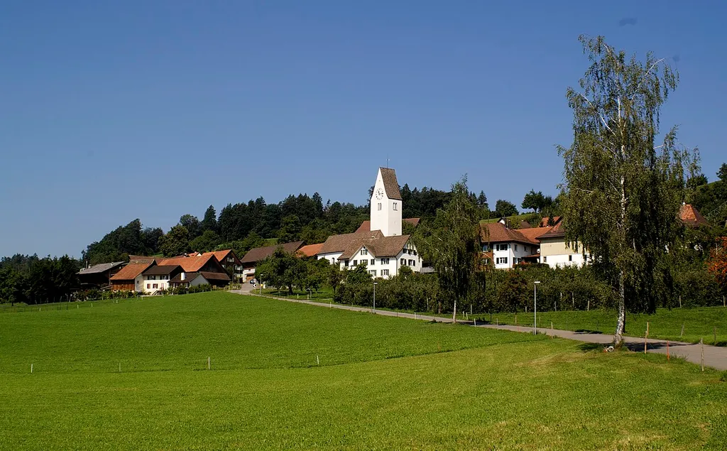 Blick vom Ortsausgange Thundorfs gen Kirchberg hinauf.