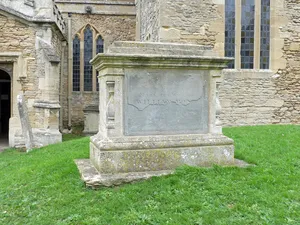 Chest tomb to Groves family in churchyard of St Mary's, circa 25 metres south of south aisle