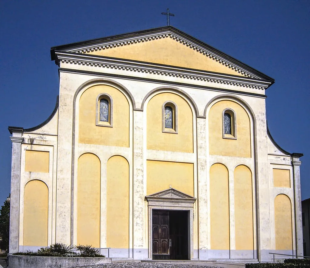 La chiesa parrocchiale di Arzene, in provincia di Pordenone