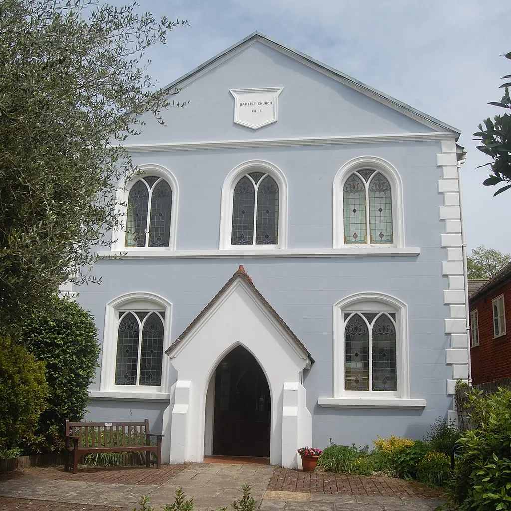 Romsey Baptist Church, 22 Bell Street, Romsey, Borough of Test Valley, Hampshire, England. This is a photo of listed building number 1277492.