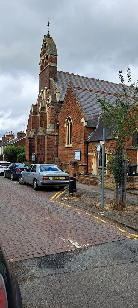 Church of the Holy Saviour, Radcliffe Road, Hitchin