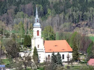 Kirche (Einzeldenkmal zu ID-Nr. 09303909) August-Matthes-Weg