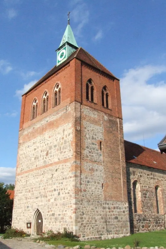 St. Georg Kirche in de:Arneburg