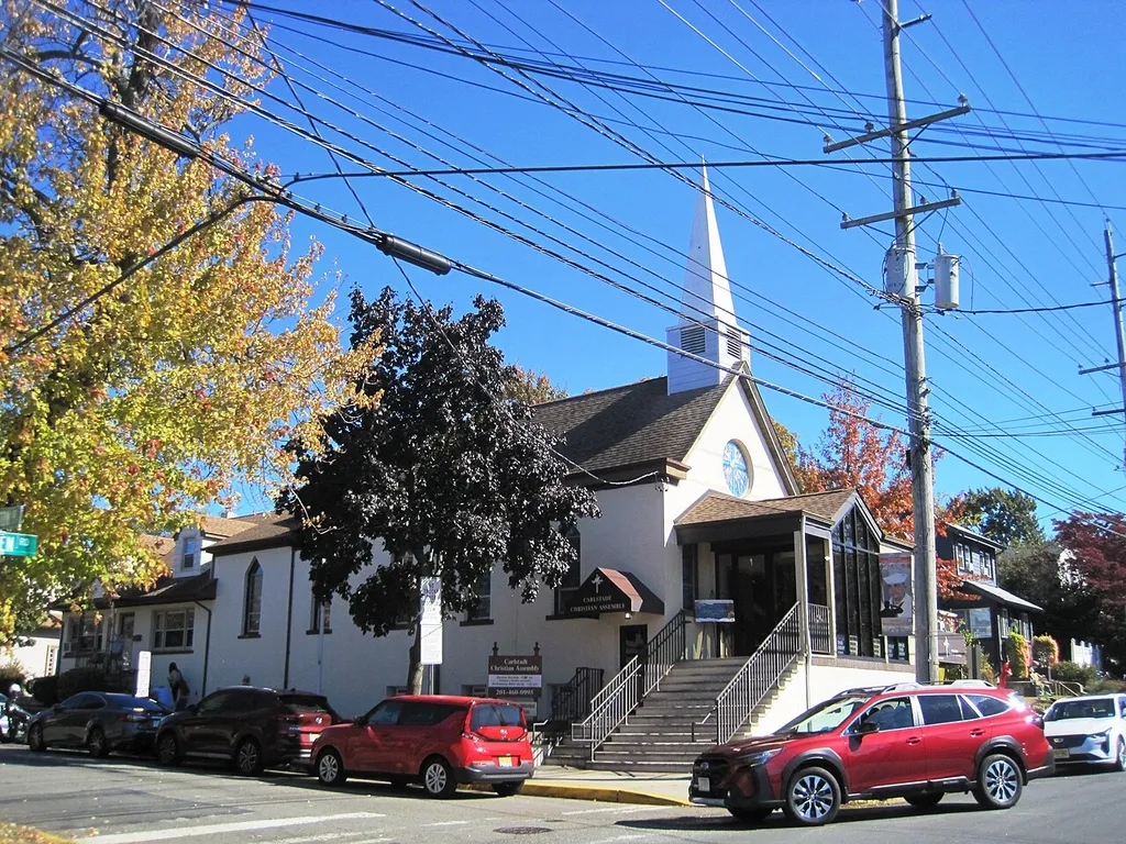 Photo of the Carlstadt Christian Assembly Church in Carlstadt, New Jersey. Photo taken from Hoboken Avenue at Washington Street looking east.