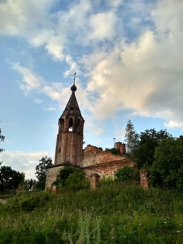 Церковь Фрола и Лавра: Фролы, Нерехтский район, Костромская область