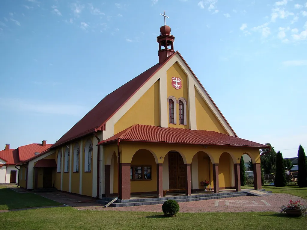 Kostel Boží milosti ve vesnici Gozdów, Polsko