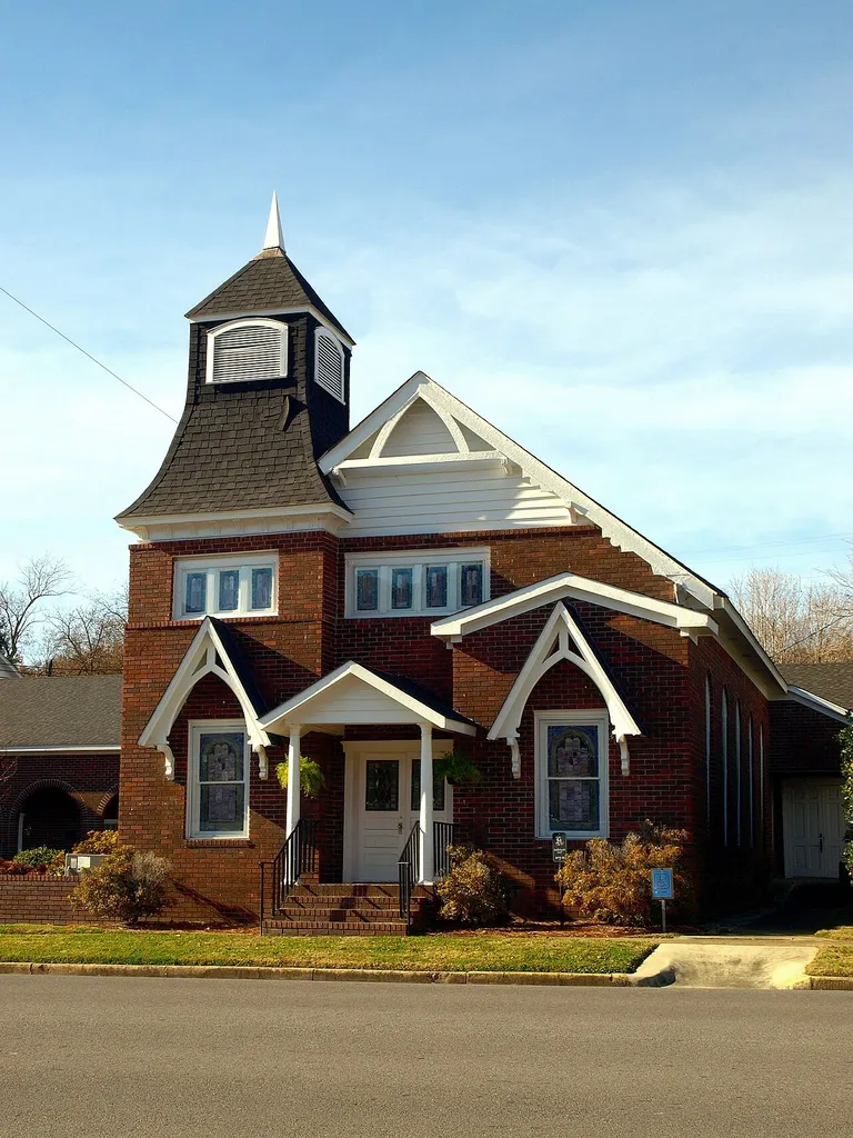 First Presbyterian Church in Fort Payne, Alabama, part of the Fort Payne Residential Historic District