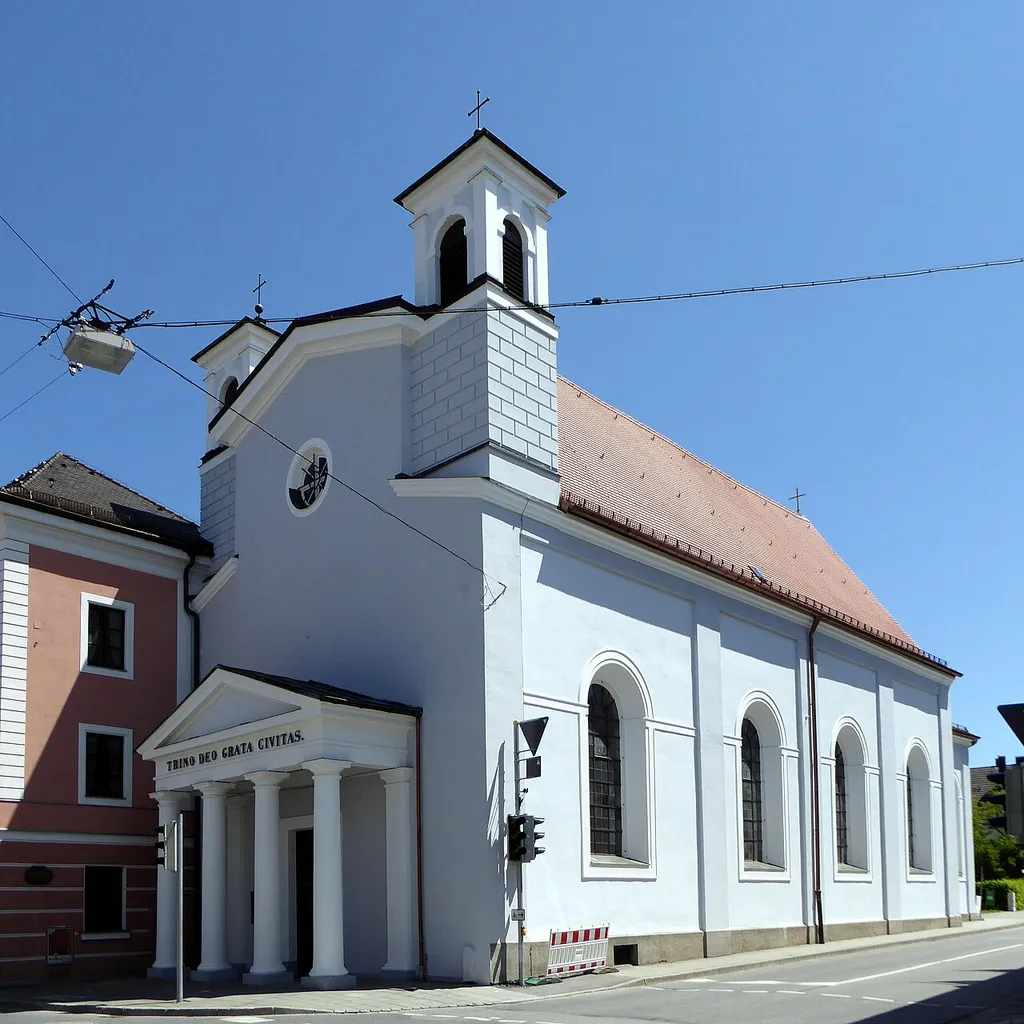 Katholische Spitalkirche zur Heiligen Dreifaltigkeit in Weilheim (Oberbayern).