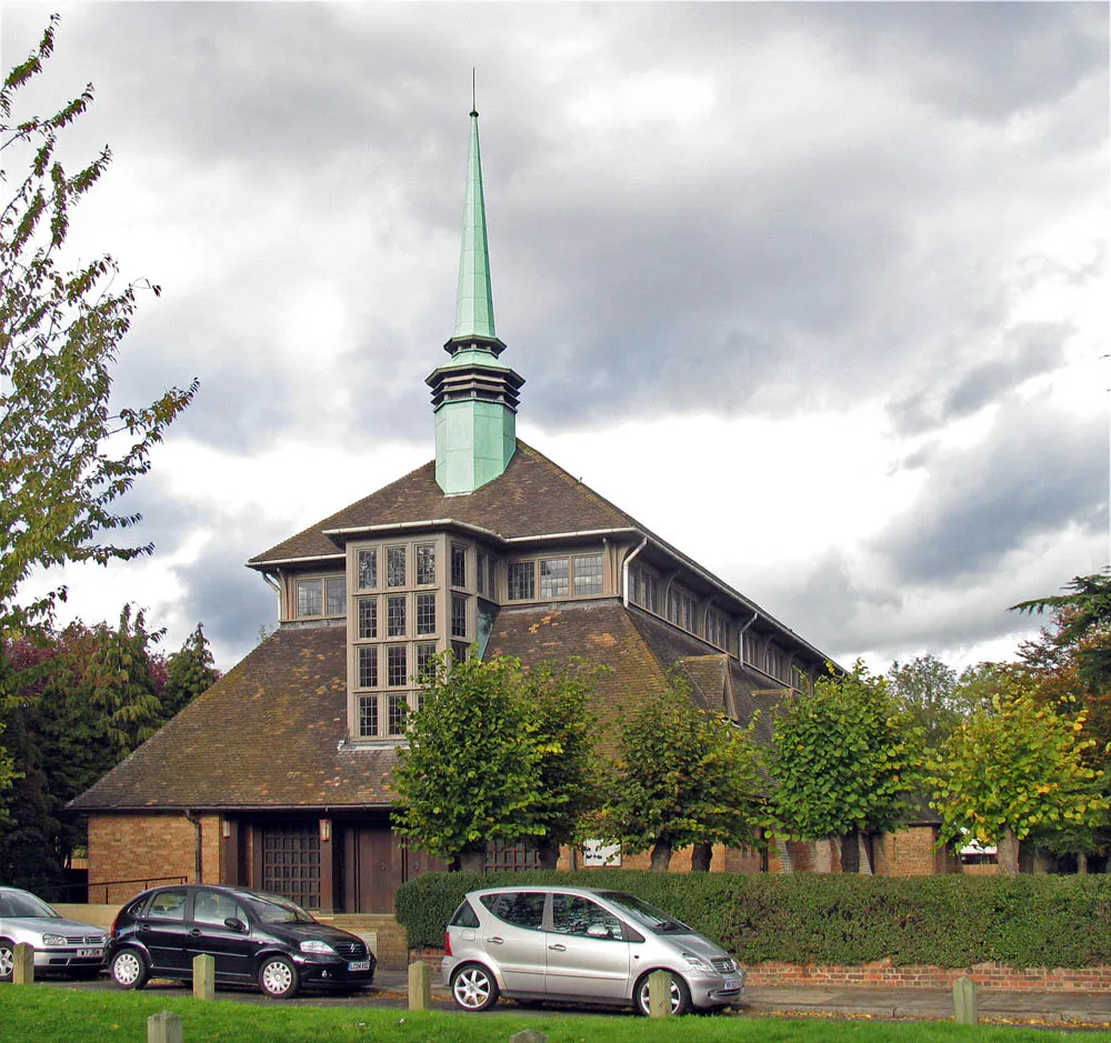 Holy Cross, Ferrymead Gardens, Greenford