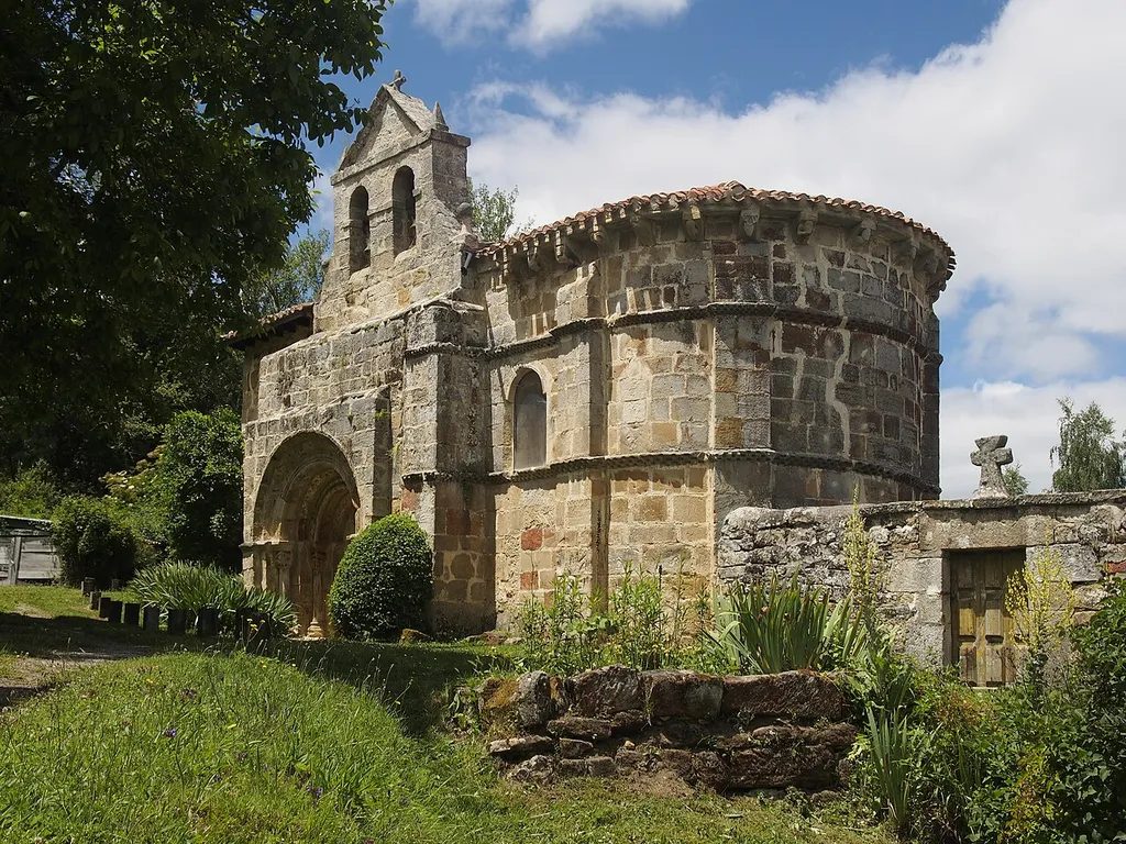 La iglesia románica de Crespos.