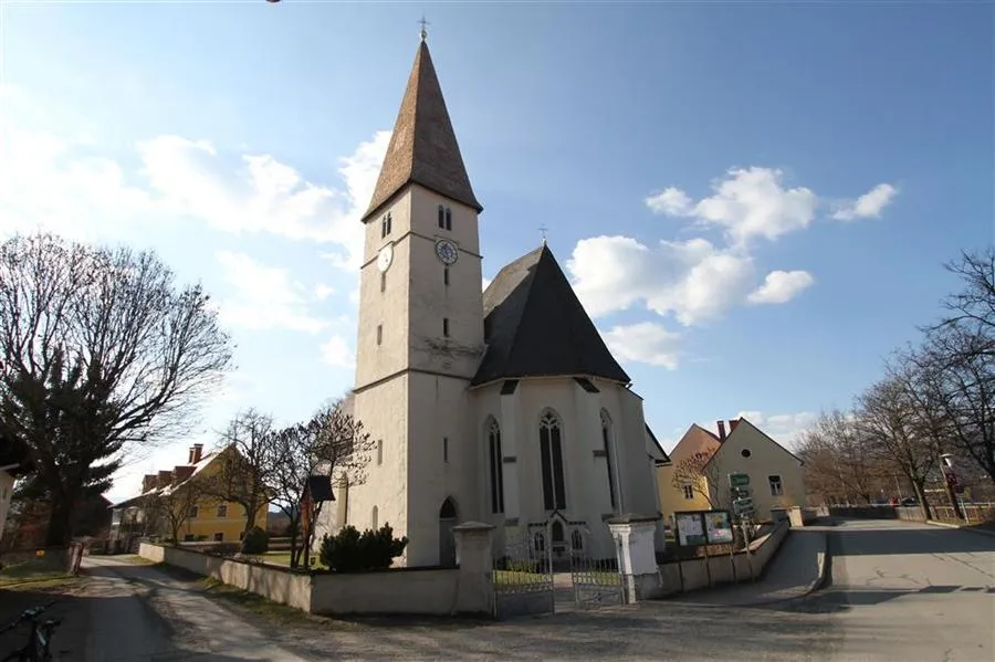 Kath. Pfarrkirche hl. Lambert, Friedhof