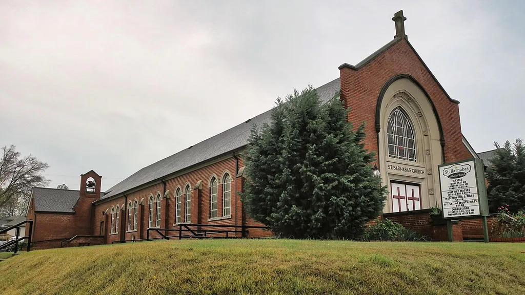 Saint Barnabas Church (Birmingham, Alabama) - exterior