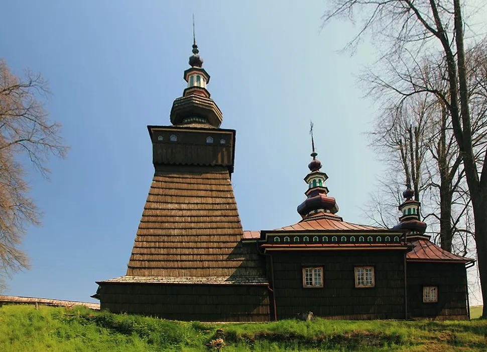 Andrzejówka - województwo małopolskie, w powiat nowosądecki, gmina Muszyna. Zabytkowy kościół, dawna cerkiew z XIX wieku.