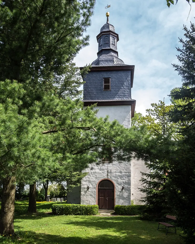 Hoheneiche 1 Kirche mit Ausstattung/Bestandteil Denkmalensemble „Kirche und Pfarrhof“
