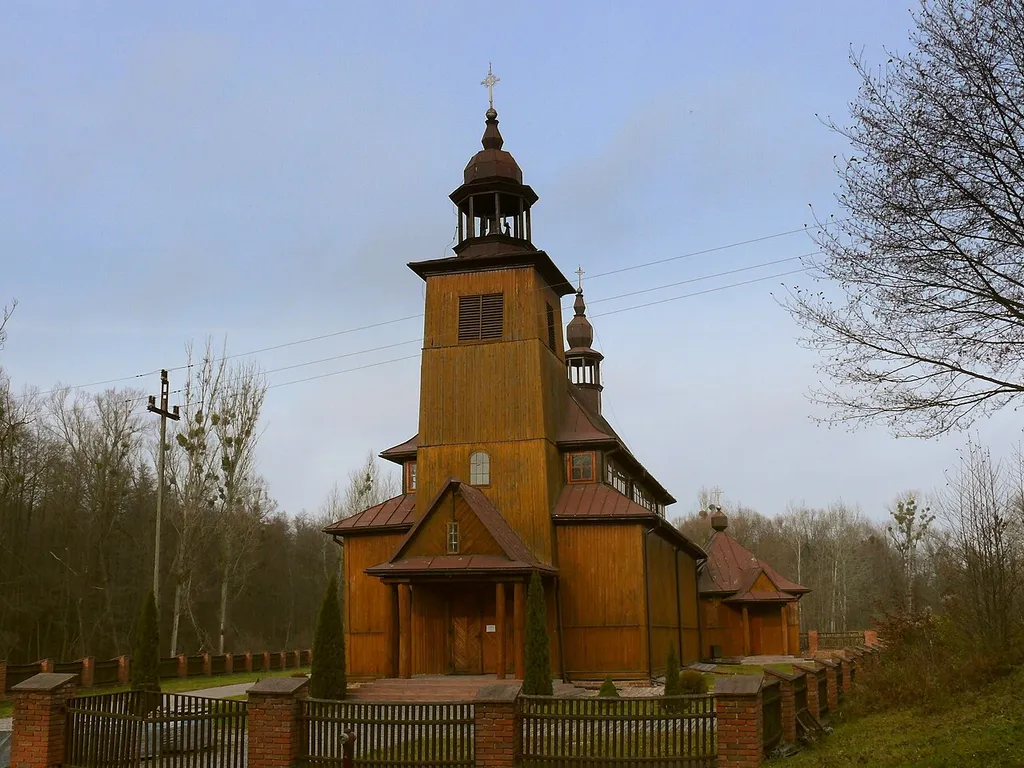 drewniany kościół, pierwotnie wybudowany w Lublinie, w dzielnicy Dziesiąta (przy ul. Władysława Kunickiego), przeniesiony staraniem proboszcza parafii w Częstoborowicach, ks. Jana Kowalskiego, do Pilaszkowic (zabytek nr rejestr. A/887)
