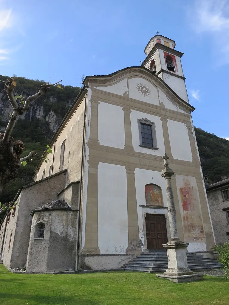 Pfarrkirche, Lodrino TI, Schweiz