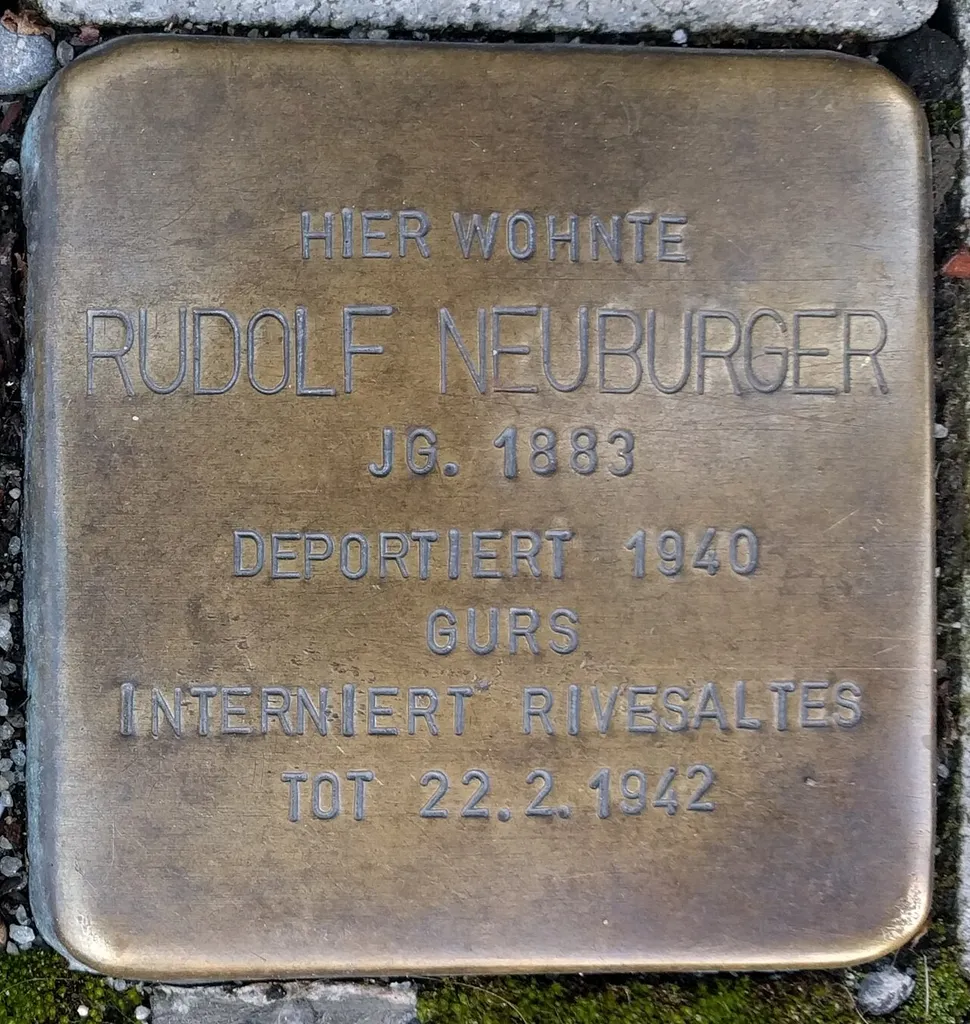 Lutherplatz 3 in Konstanz - Stolperstein von Rudolf Neuburger