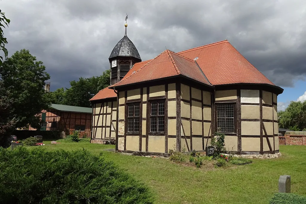 Priemern ist ein Ortsteil der Gemeinde Altmärkische Höhe im Landkreis Stendal in Sachsen-Anhalt.