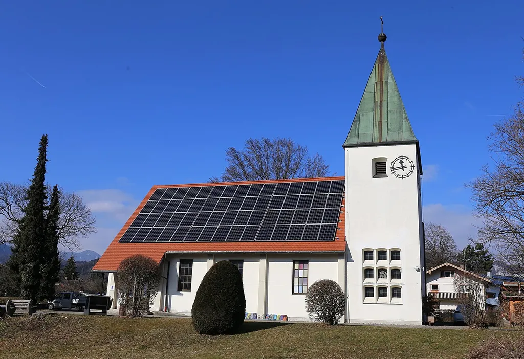 Thierseestraße 10, Kiefersfelden; Evangelische Erlöserkirche