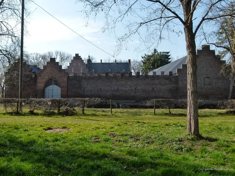 Lauvenburg in Nemmenich