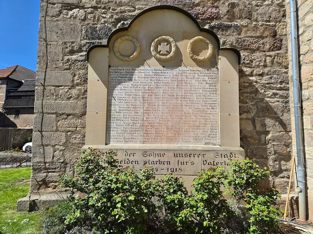 Kriegerdenkmal an der St. Nicolai Kirche in Bad Blankenburg, Thüringen